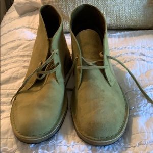 Clark’s original men’s khaki suede desert boot